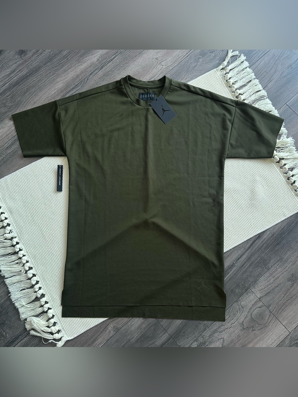 Jordan Brand Men's Standard Fit Dark Olive Green T-Shirt